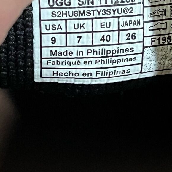 UGG Solid Black Fabric W/ Leather Trim Slip On Casual Shoes US Size 9 - Picture 8 of 8